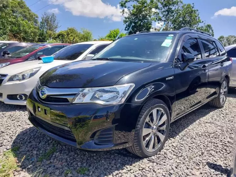 Toyota Fielder hybrid