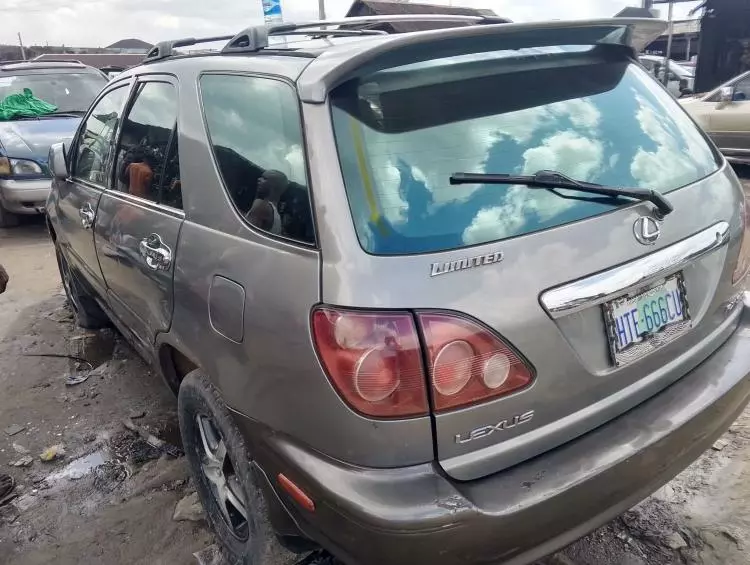 Lexus RX 300