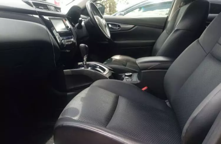Nissan X-TRAIL