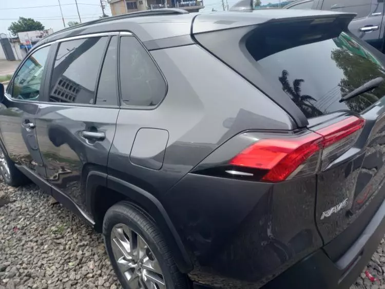 Toyota RAV 4