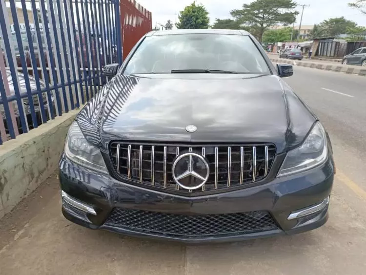 Mercedes-Benz C 300