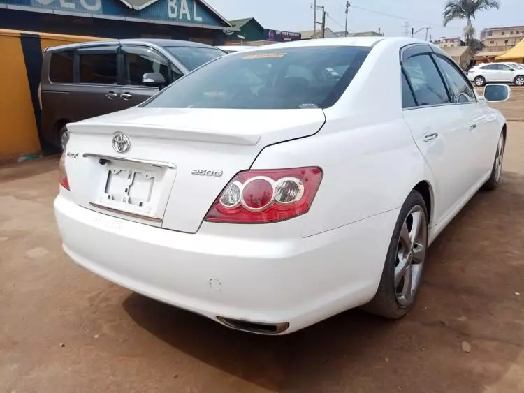 Toyota Mark X