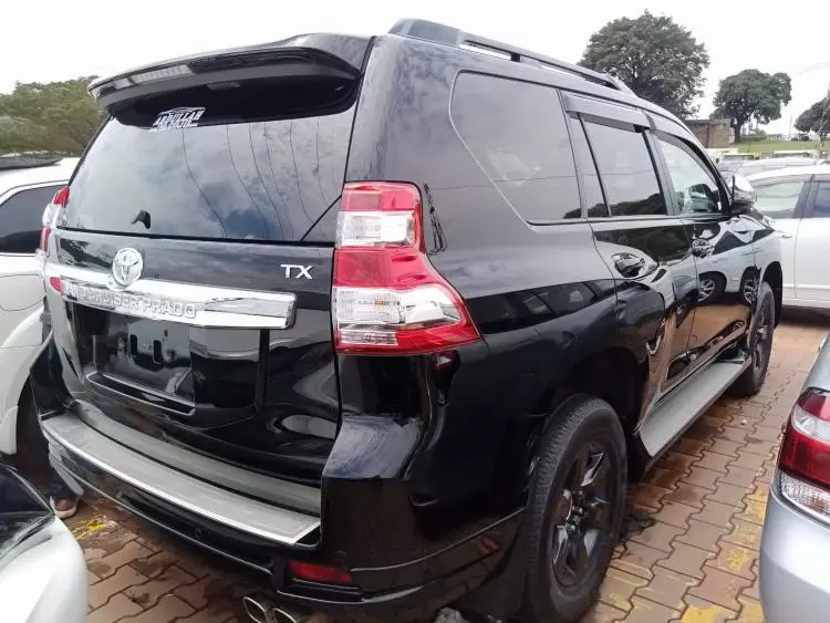 Toyota Landcruiser Prado