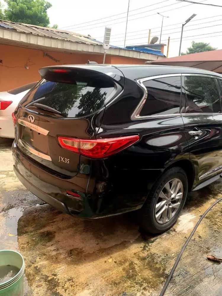 Infiniti JX