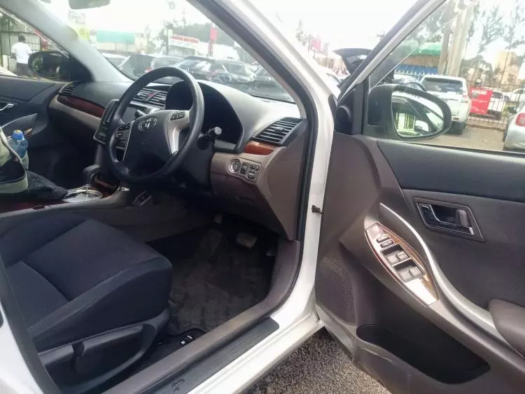Toyota Allion