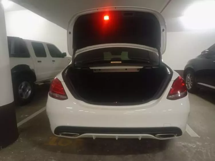 Mercedes-Benz C 200