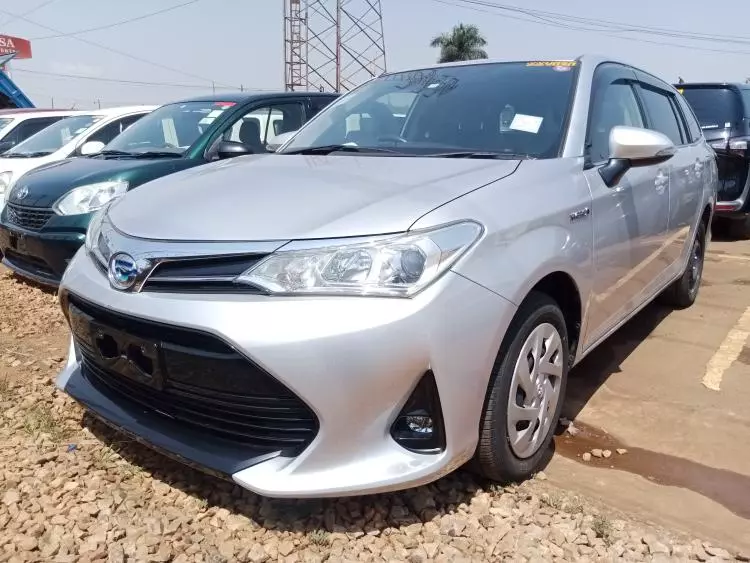 Toyota Fielder hybrid