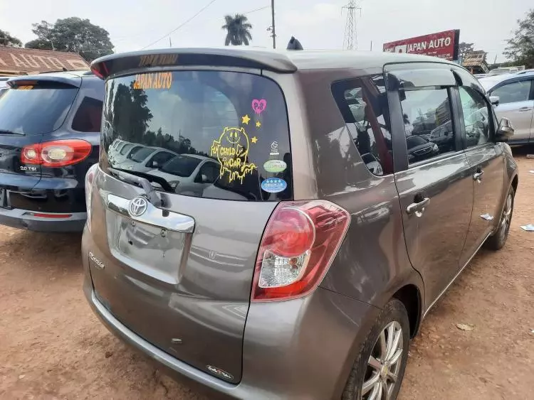 Toyota Ractis
