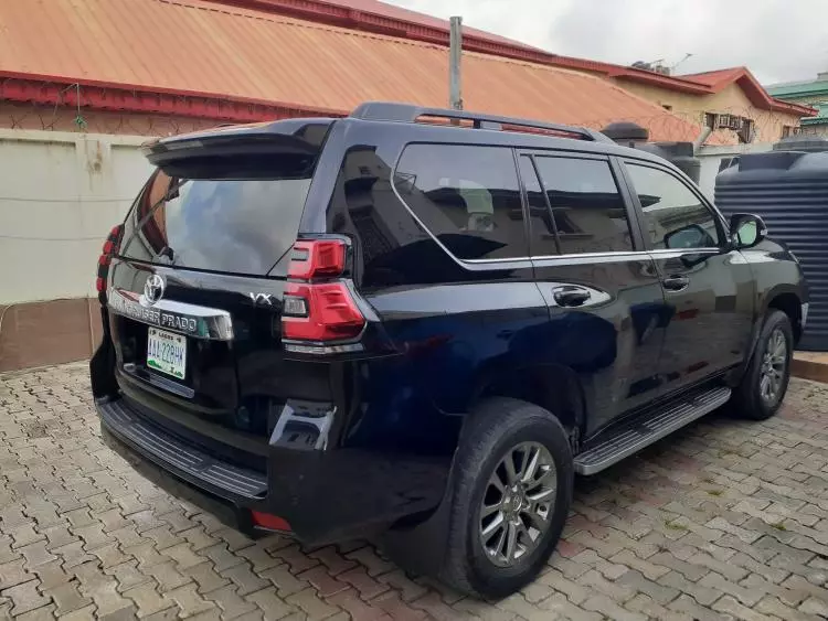 Toyota Landcruiser Prado