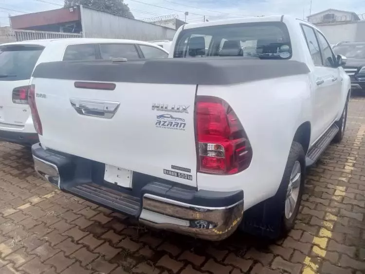 Toyota Hilux Revo