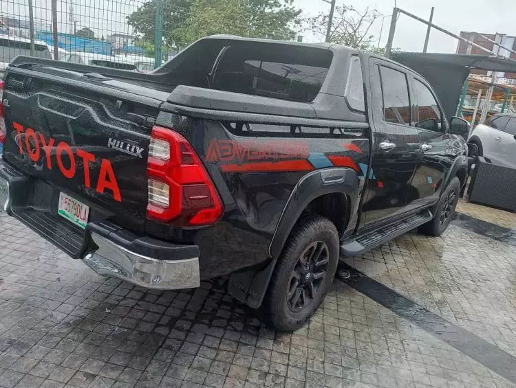 Toyota Hilux