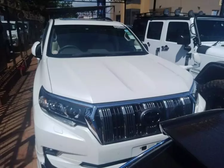 Toyota Land Cruiser Prado TX L