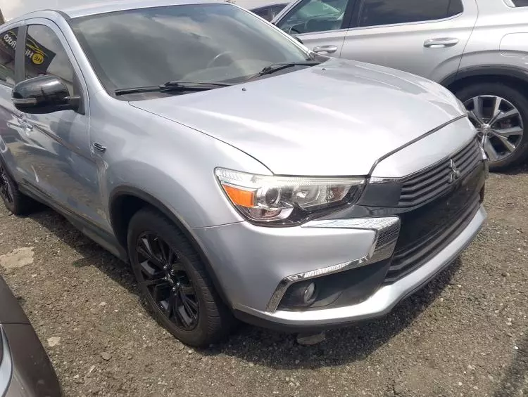 Mitsubishi Outlander GLX