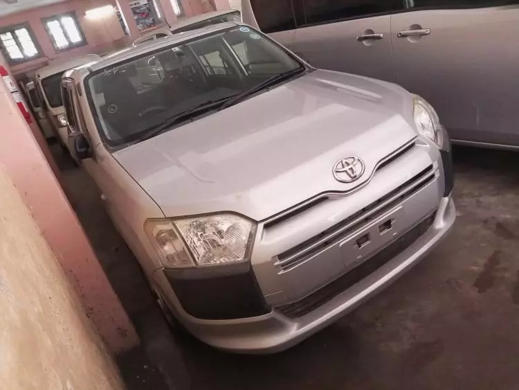 Toyota Succeed 