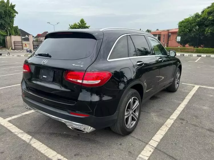 Mercedes-Benz GLC 300