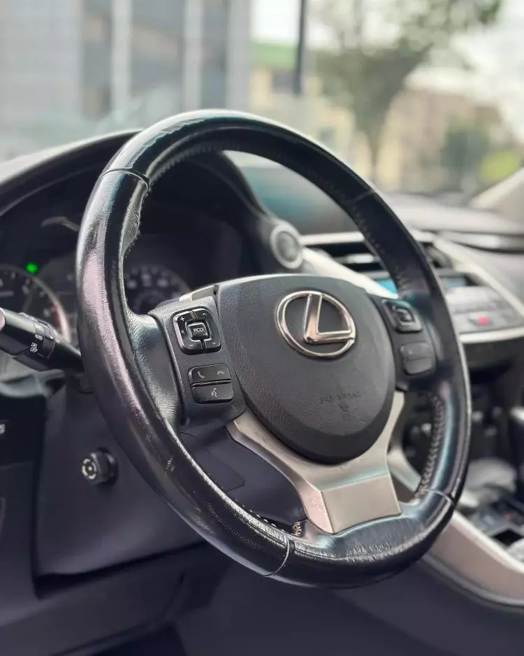 Lexus NX 200