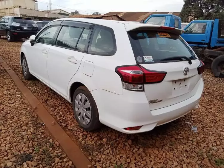 Toyota Fielder hybrid