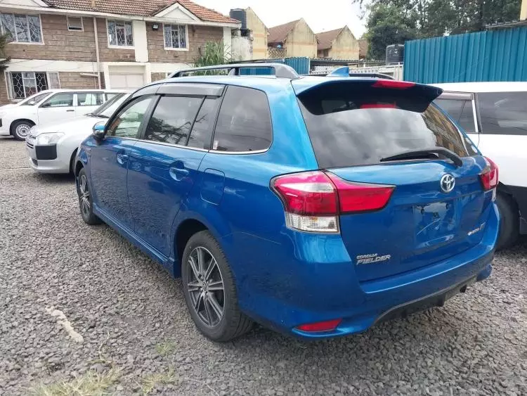 Toyota Fielder hybrid