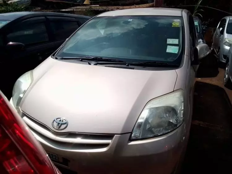 Toyota Passo Sette