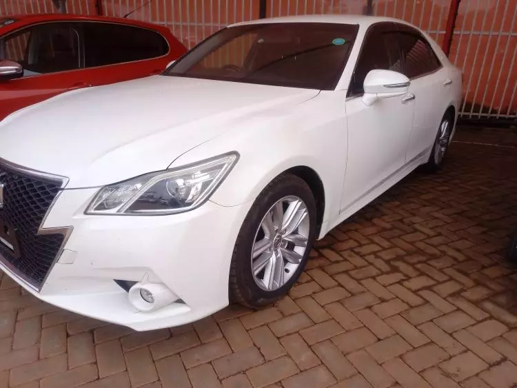 Toyota Crown Athlete