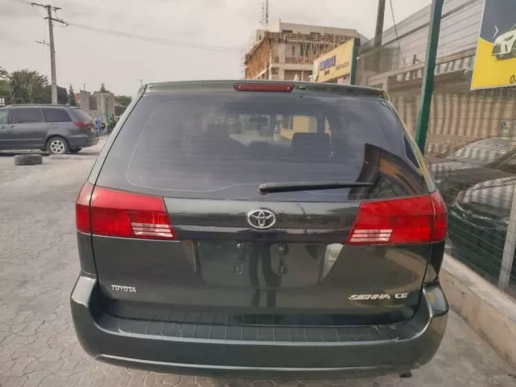 Toyota Sienna
