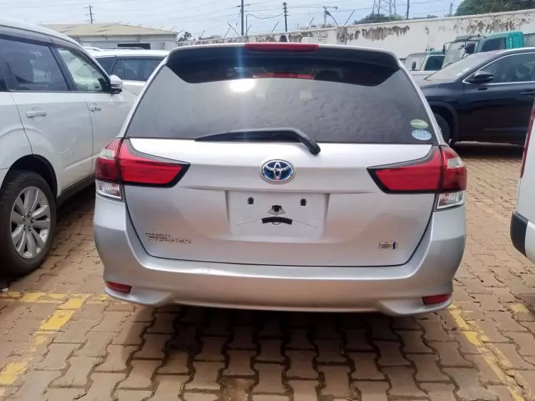 Toyota Fielder hybrid