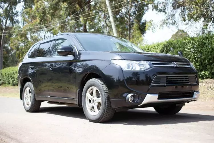 Mitsubishi Outlander hybrid 
