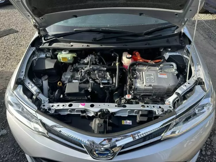 Toyota Fielder hybrid