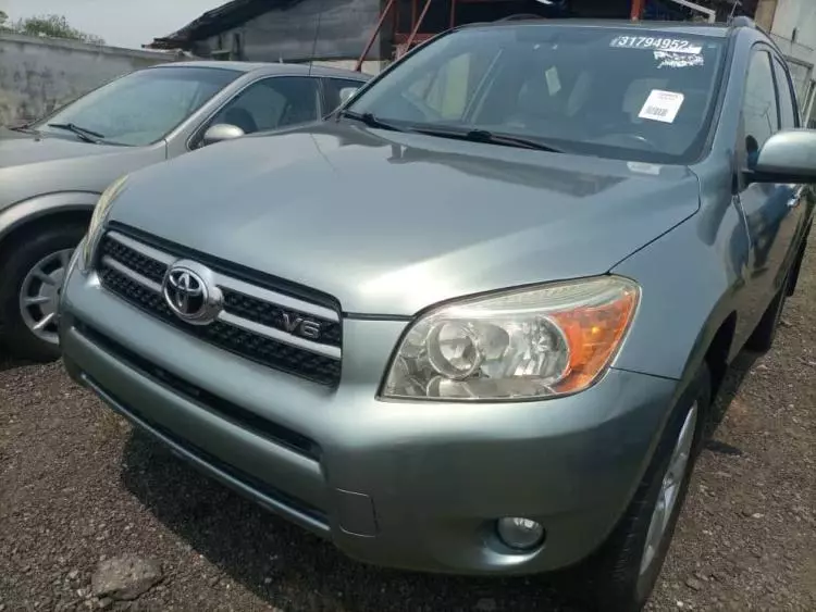Toyota RAV 4