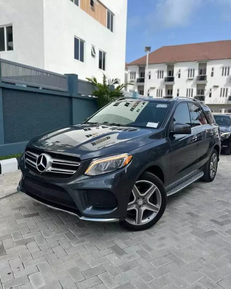 Mercedes-Benz GLE 400