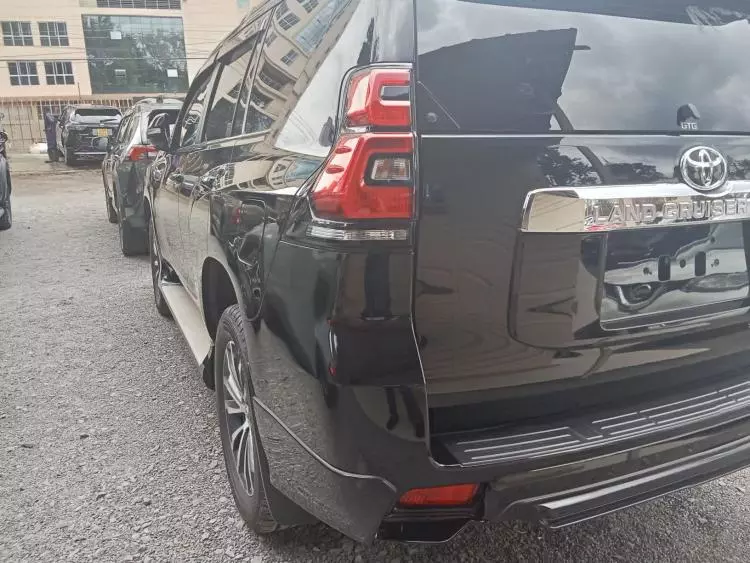 Toyota Landcruiser prado TZ