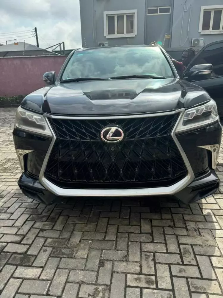 Lexus LX 570