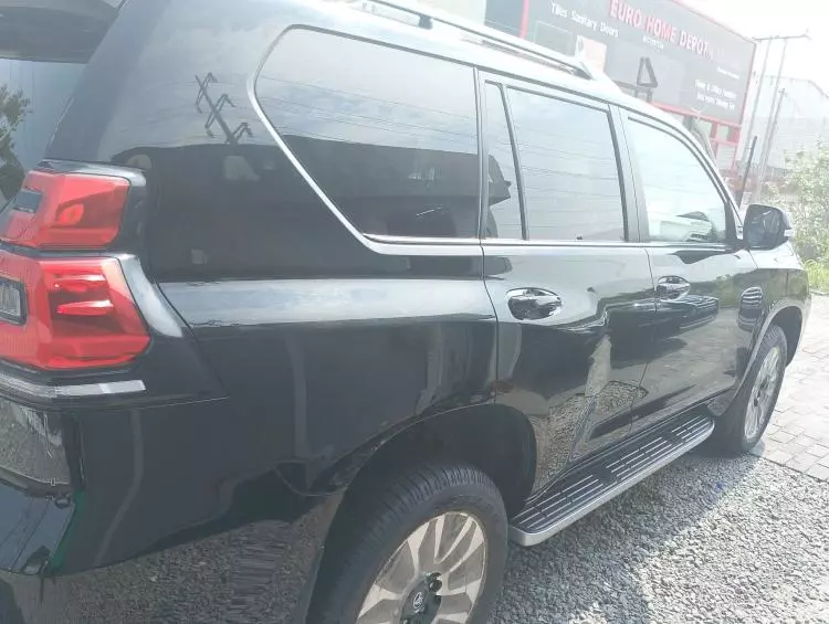 Toyota Landcruiser Prado