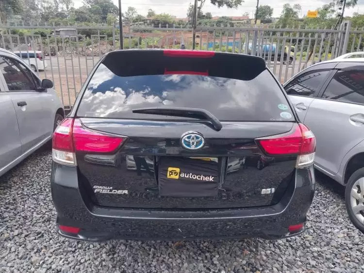 Toyota Fielder hybrid