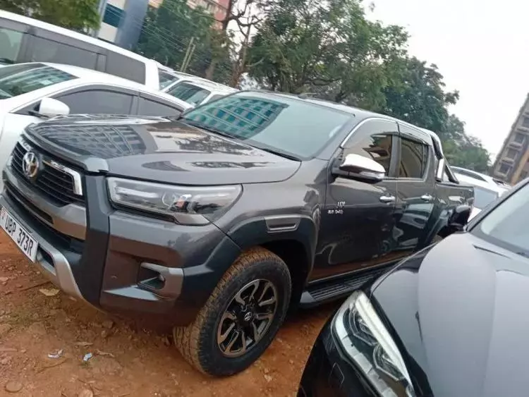Toyota Hilux