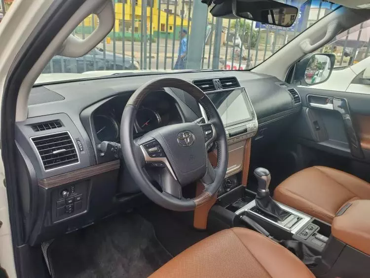Toyota Landcruiser Prado