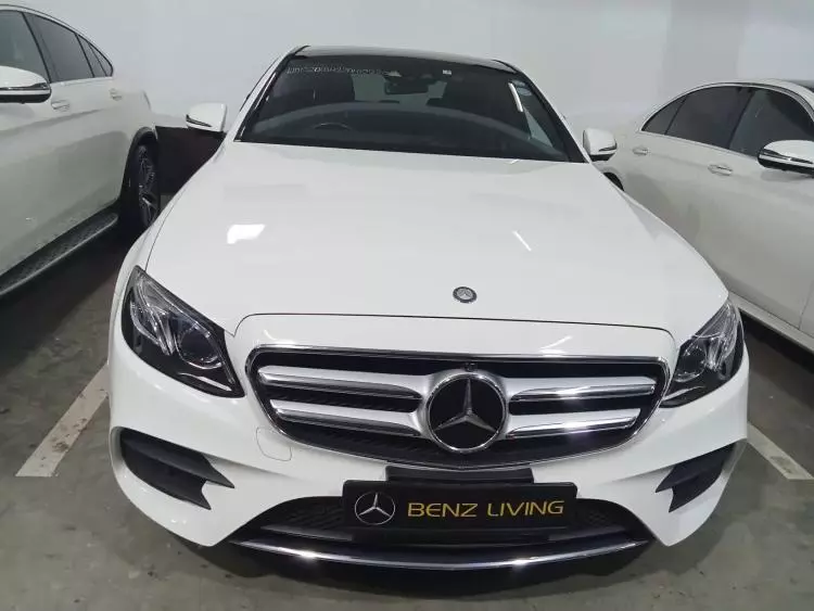 Mercedes-Benz E 200