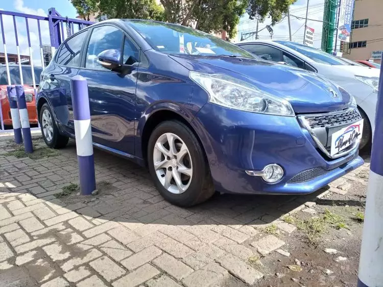 Peugeot 208
