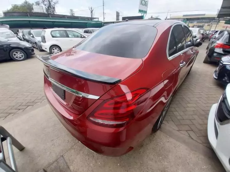 Mercedes-Benz C 200