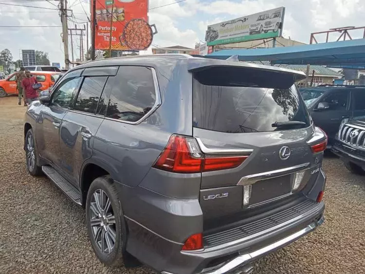 Lexus LX 570