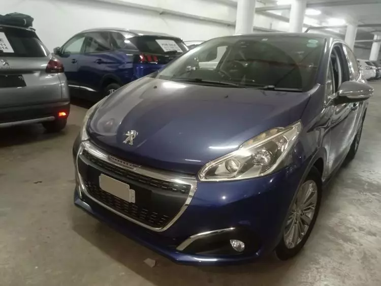 Peugeot 208