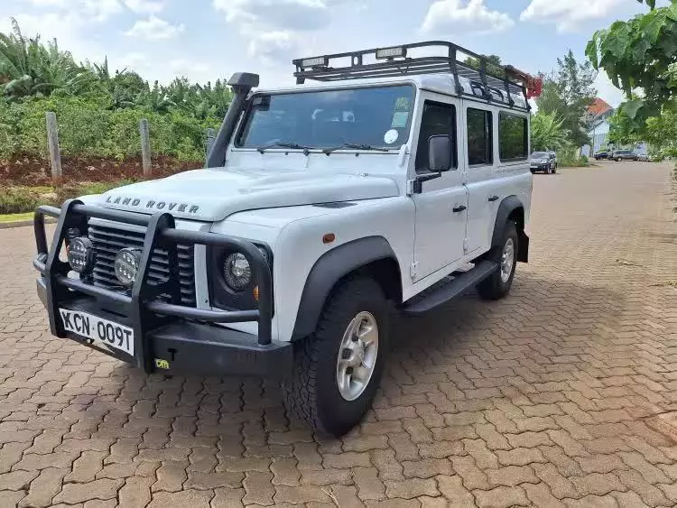 Land Rover Defender