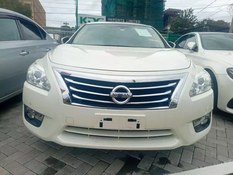 Nissan Teana