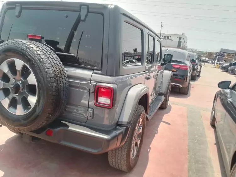 JEEP Wrangler Sahara