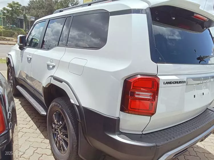 Toyota Landcruiser Prado