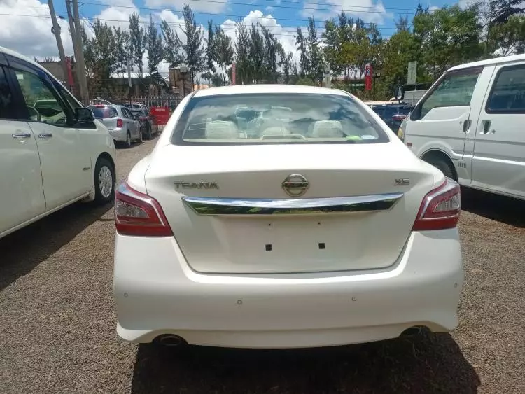 Nissan Teana
