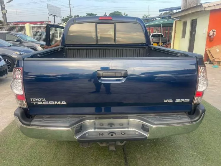 Toyota Tacoma