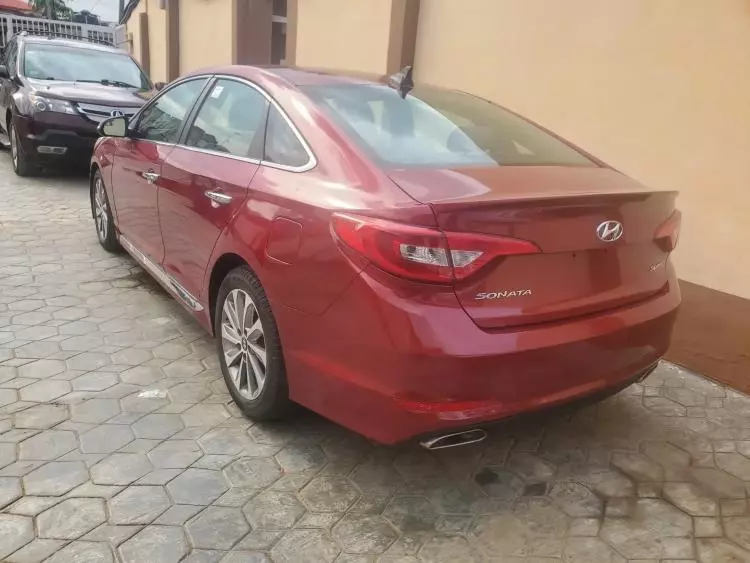 Hyundai Sonata