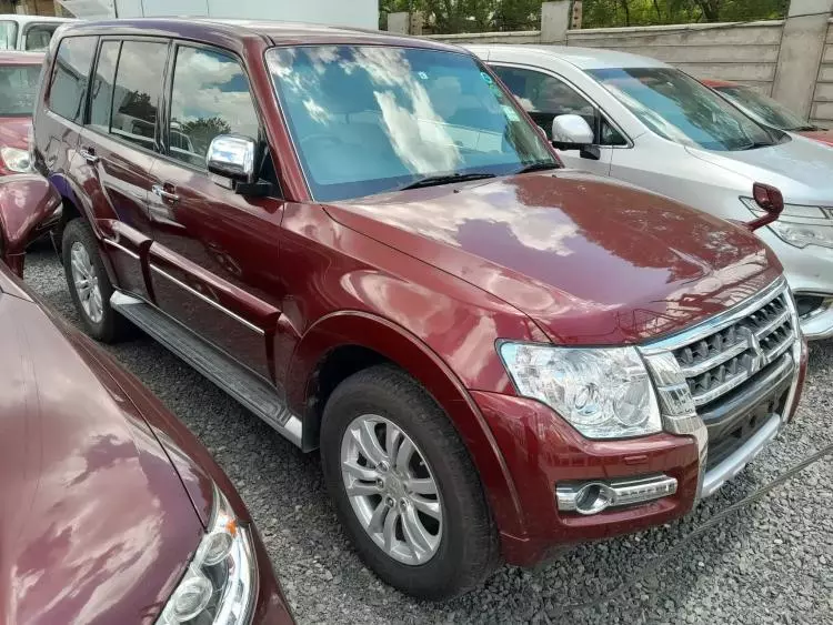 Mitsubishi Pajero Exceed 