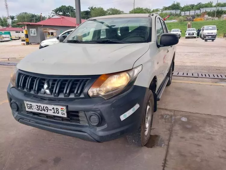 Mitsubishi L200 D/C GL Did